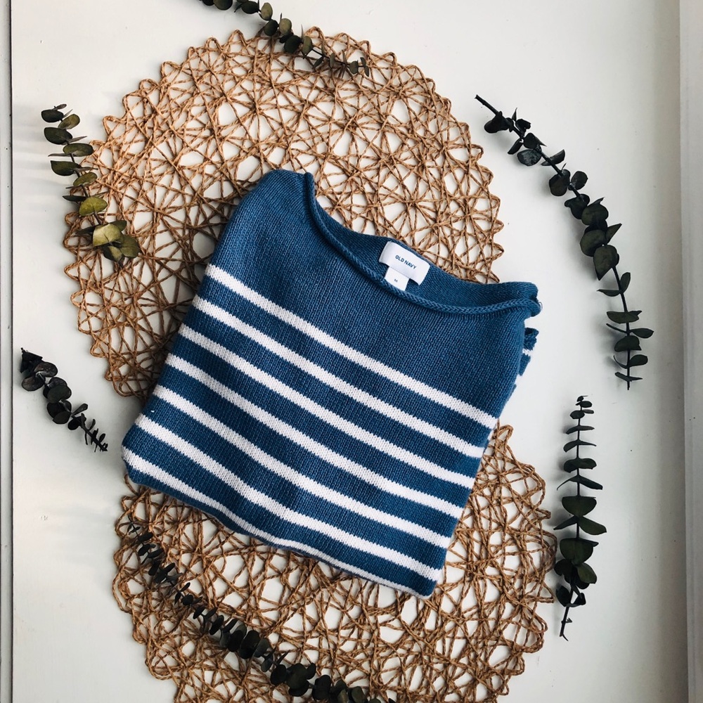 Old Navy Sweater